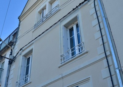 Taille de pierre, enduit à la chaux - rue San-Francisco à Tours 37