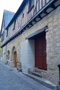 Taille de pierre, enduit à la chaux - rue de la Paix à Tours 37