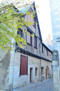 Taille de pierre, enduit à la chaux - rue de la Paix à Tours 37