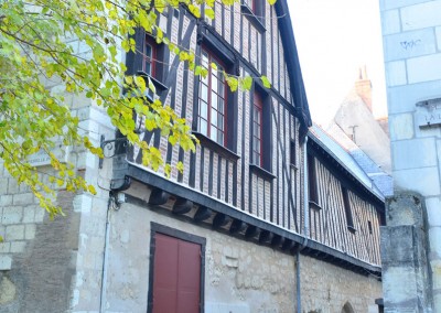 Taille de pierre, enduit à la chaux - rue de la Paix à Tours 37