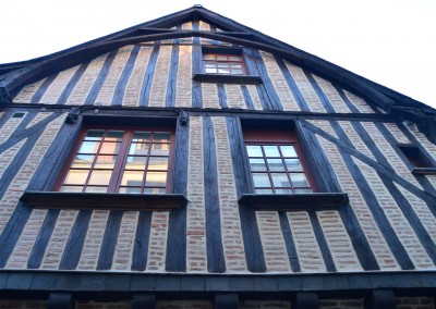 Taille de pierre, enduit à la chaux - rue de la Paix à Tours 37