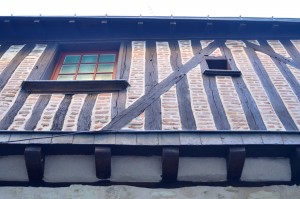 Taille de pierre, enduit à la chaux - rue de la Paix à Tours 37