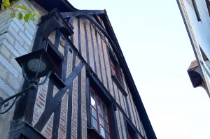 Taille de pierre, enduit à la chaux - rue de la Paix à Tours 37