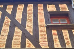 Taille de pierre, enduit à la chaux - rue de la Paix à Tours 37