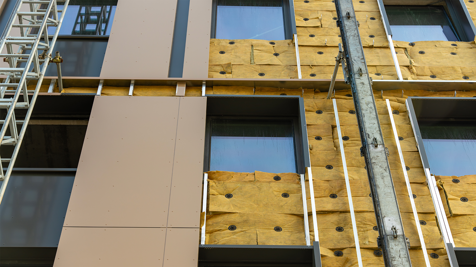 Façades pendant chantier isolation extérieure à Tours