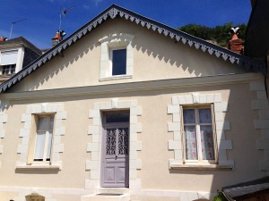 Enduit à la chaux et taille de pierre à Rochecorbon (37)