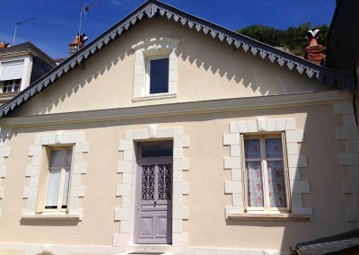 Enduit à la chaux et taille de pierre à Rochecorbon (37)