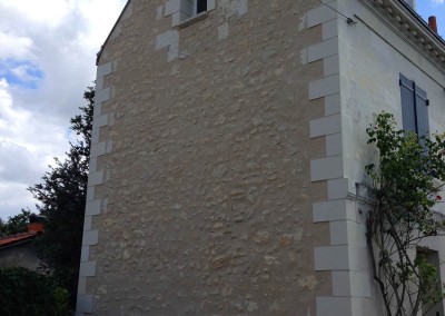 Enduit à la chaux et taille de pierre à Larçay (37)